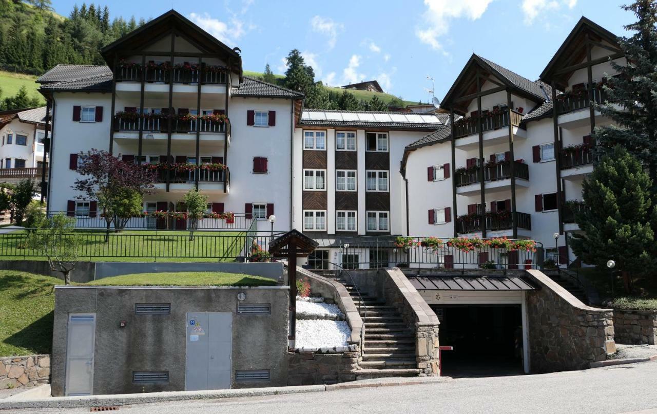 Apartments Casa Metz Santa Cristina Val Gardena Exterior foto